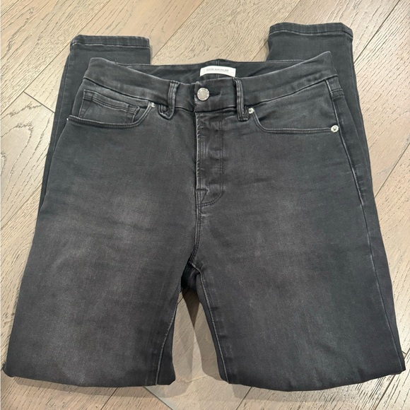 Good American Good Legs Crop 6/28 Black Faded Jeans - Picture 2 of 4